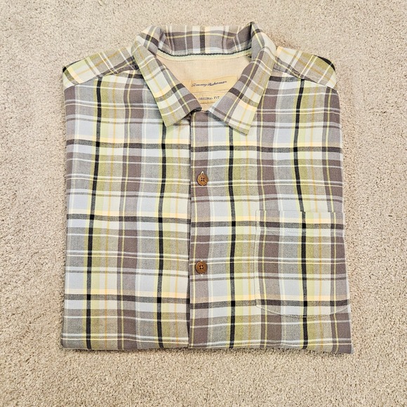 Tommy Bahama Men's Large 100% Silk Plaid Short Sleeve Button Shirt Original Fit - Picture 1 of 9